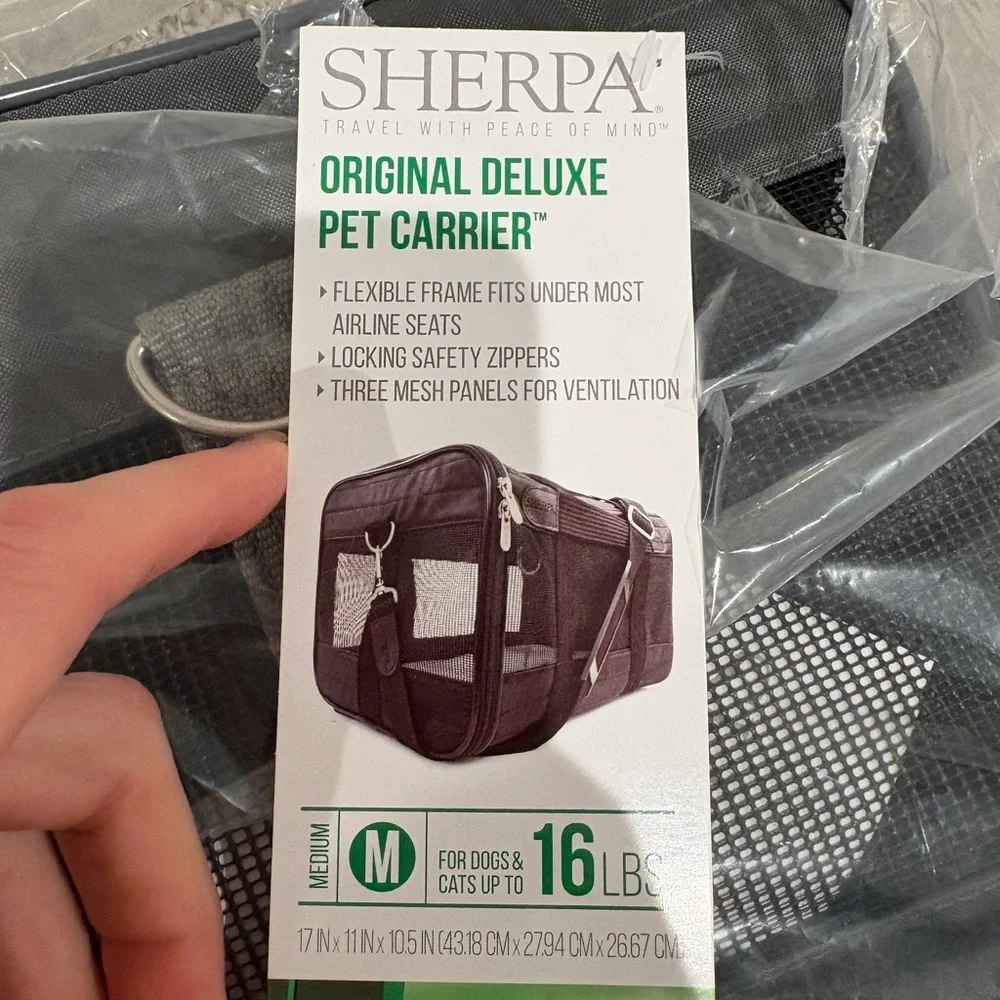 Sherpa Original Deluxe Travel Pet Carrier, Airline Approved Gray, Medium NWT